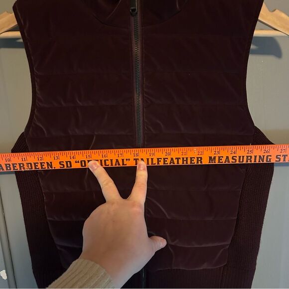 athleta hangover hybrid vest burgundy XS knit - Picture 5 of 9